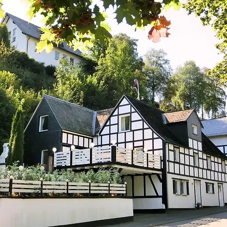 Holiday home Modern In Oberkirchen With Garden